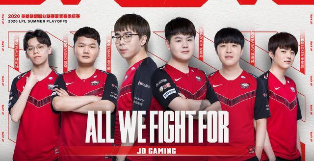 莱万的出场 莱万的出场